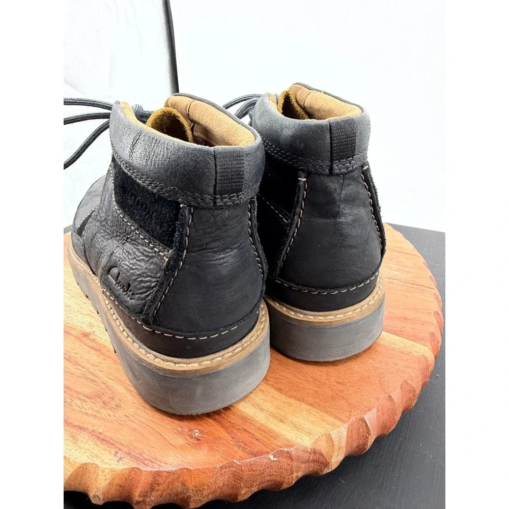 Clarks Barnes Plain Oxford Boots Mens 9.5 Black Leather Waterproof Lug Sole